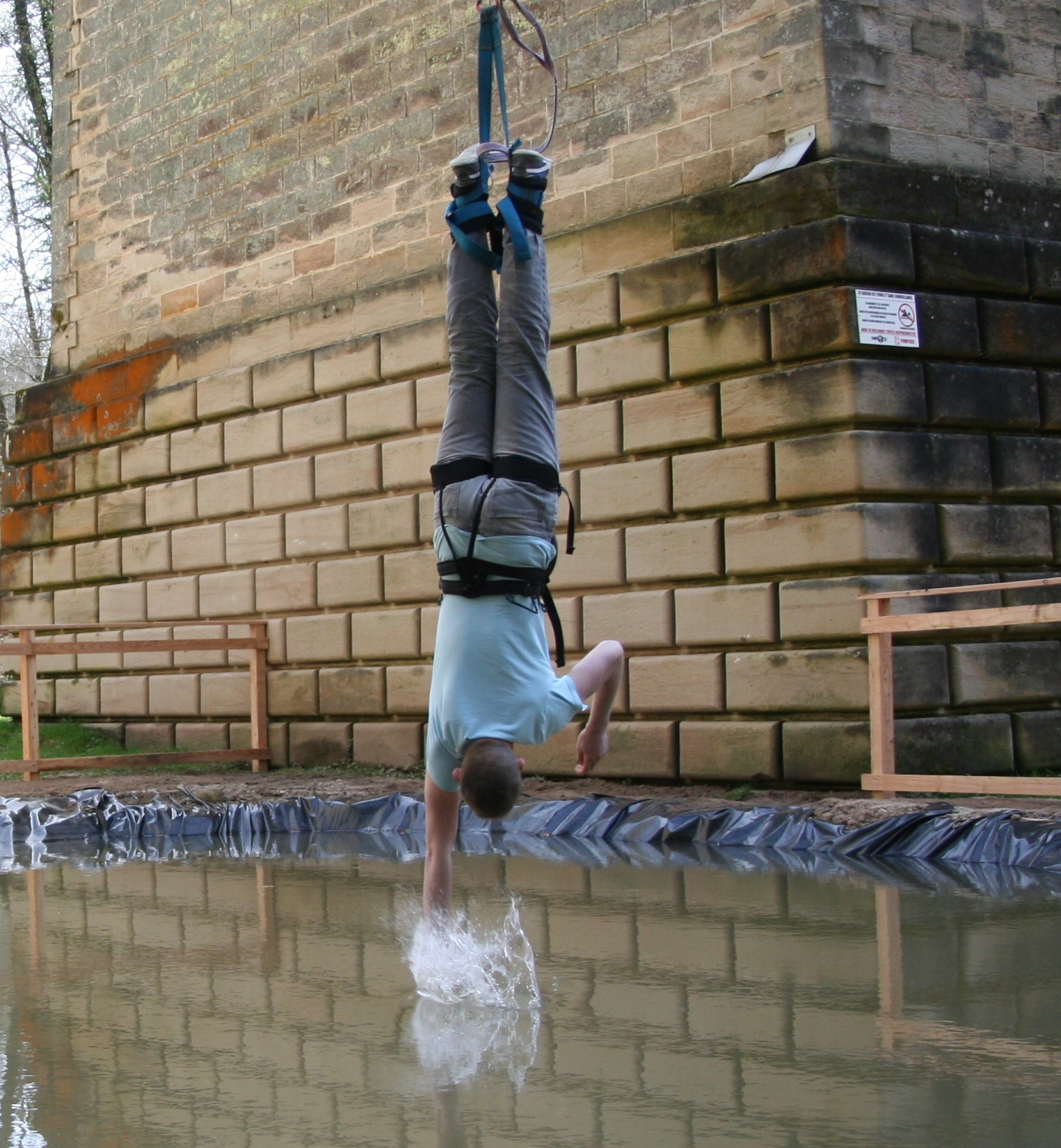 - Saut à l'élastique Doubs -