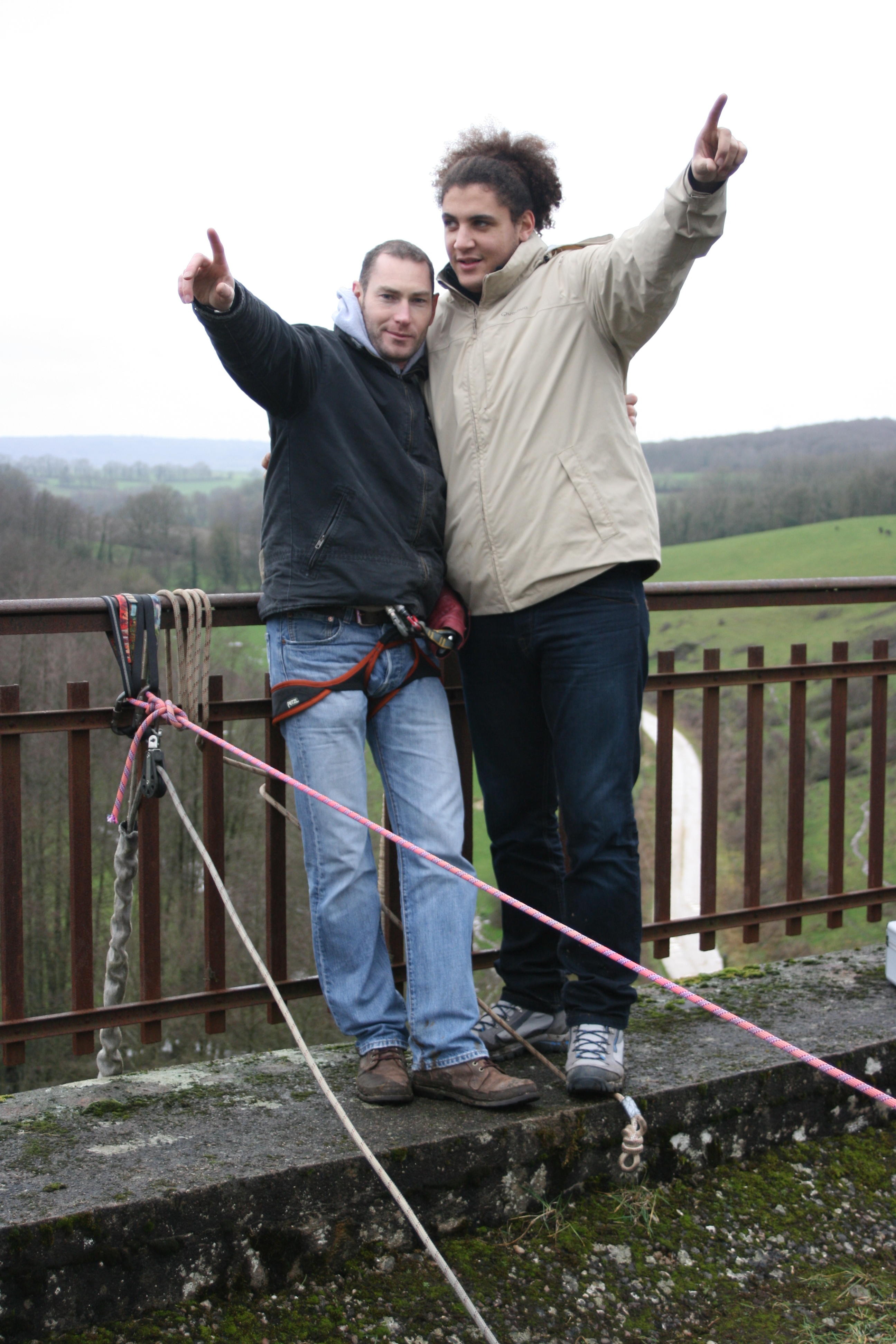 - Saut à l'élastique viaduc d'Exermont -